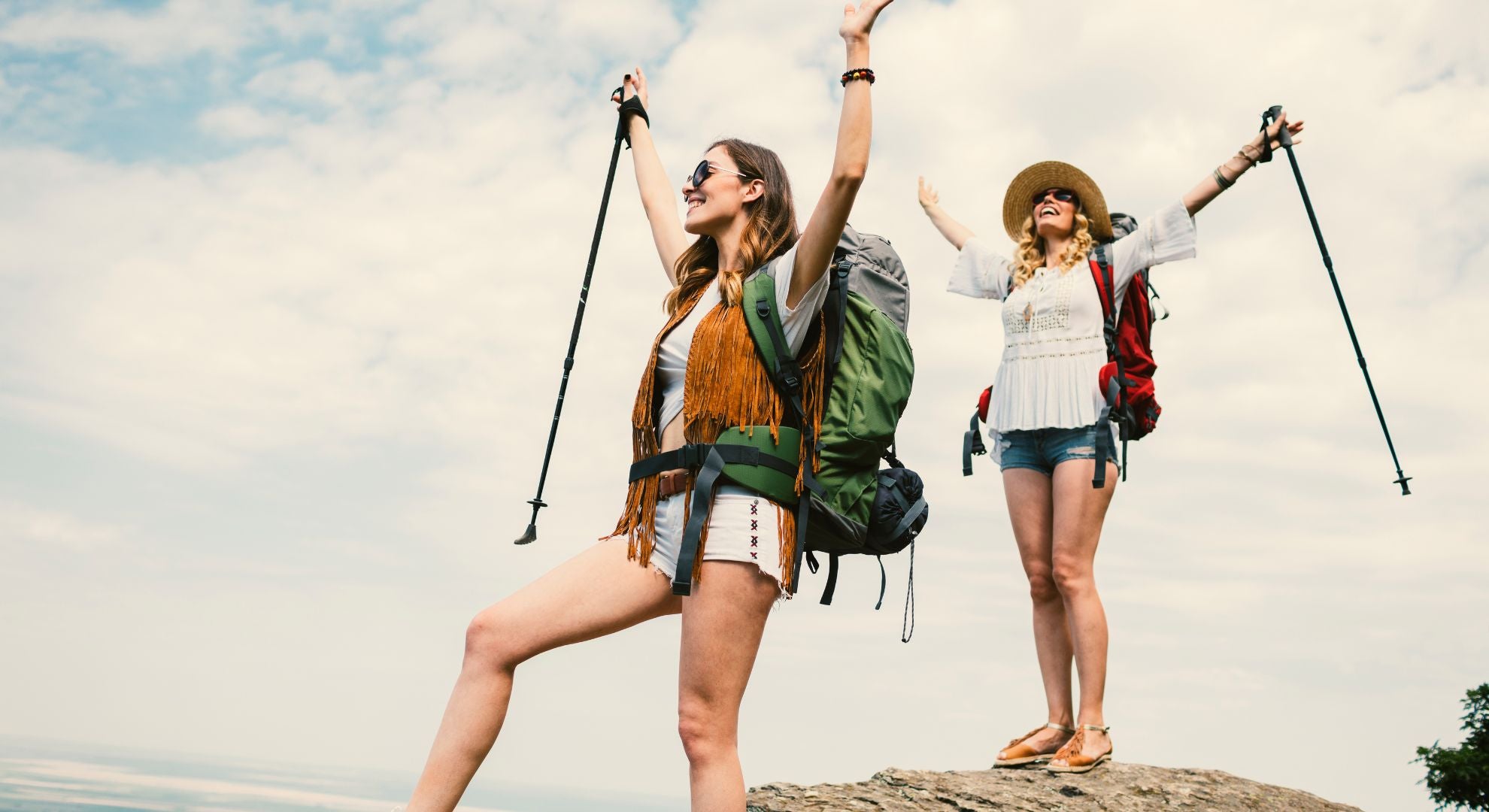 women-hiking-outfits
